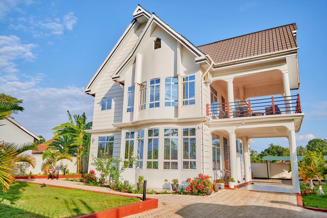 Lake Duluti Serenity Villa